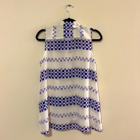 Equipment Femme Purple & White Silk Sleeveless Top-XS/TP*** see measurem… - Picture 4 of 7